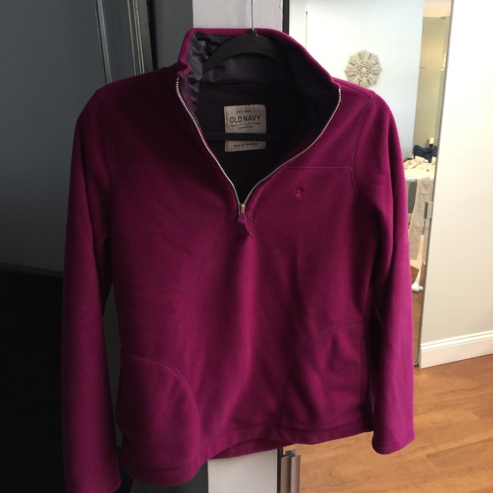 🛍Old Navy Pink Fleece Sweater Size Medium
